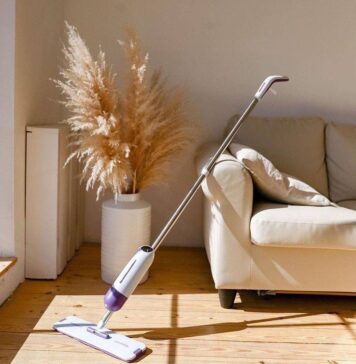 Нашей няней станет швабра с распылителем Гринвей: забота о малыше начнется с легкой ежедневной уборки полов и потолка