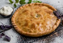 Вкусный и стандартный обед: пироги с разными начинками