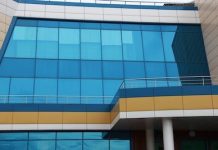 Тонируем окна: зачем люди тонируют окна в квартирах