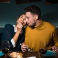 Как устроить романтическое свидание без приметных затрат: парочка советов https://ru.freepik.com/free-photo/man-with-fork-in-mouth-near-cheerful-woman-at-table-with-glasses-of-wine-and-food-in-restaurant_3597242.htm#fromView=search&page=1&position=1&uuid=d9afd35d-c3d2-40ca-8eb0-f37a057723c6