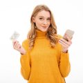 Микрозайм: условия получения и плюсы https://ru.freepik.com/free-photo/smiling-young-woman-holding-mobile-phone-and-credit-card_6515916.htm#fromView=search&page=1&position=0&uuid=abf67509-7461-47a1-9308-480f34e856ab
