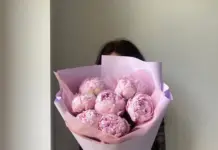 Нежный букет из пионов: отличный выбор для особых моментов